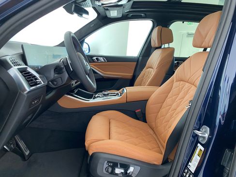 New 2026 BMW X5 M60i w/ Executive Package image 4