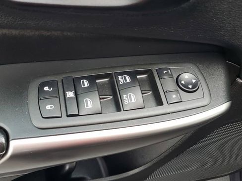Used 2022 Jeep Cherokee Latitude Lux AWD/4WD image 17