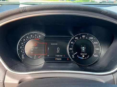Used 2017 Lincoln MKX Reserve w/ Driver Assistance Package FWD image 30