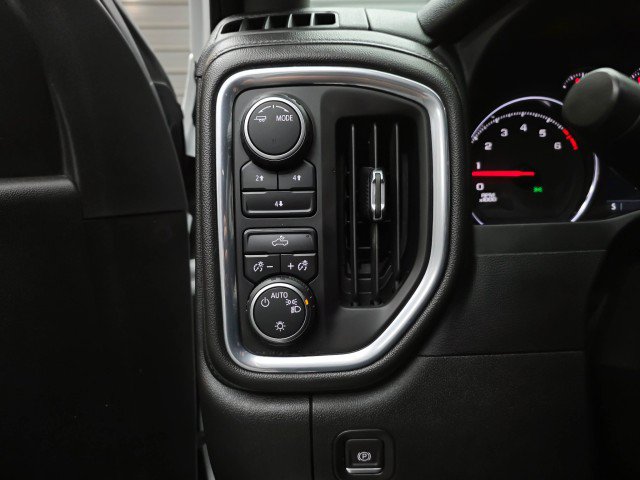 Used 2022 Chevrolet Silverado 2500 LT AWD/4WD image 28