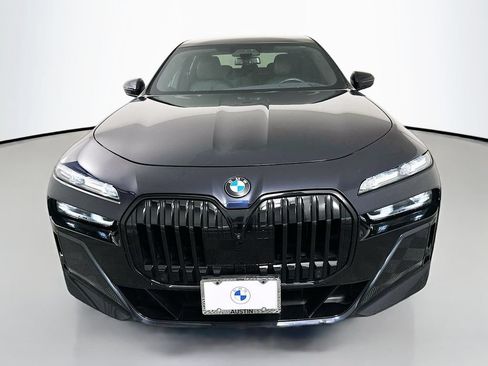 Used 2024 BMW 760i xDrive w/ Executive Package AWD/4WD image 2