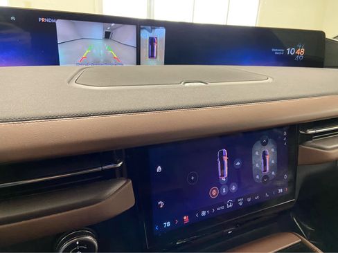 Used 2025 Lincoln Navigator L Reserve image 37