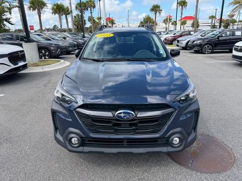 Used 2023 Subaru Outback Premium AWD/4WD image 12