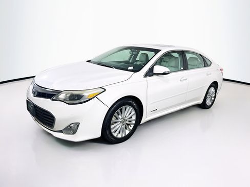 Used 2015 Toyota Avalon XLE Touring FWD image 3