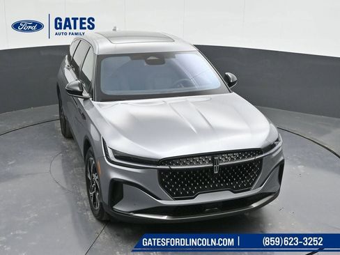 New 2025 Lincoln Nautilus Premier w/ Equipment Group 102A image 45