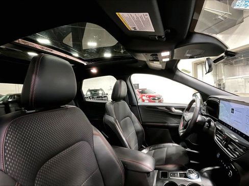 Certified 2023 Ford Escape ST-Line w/ Tech Pack #1 image 21