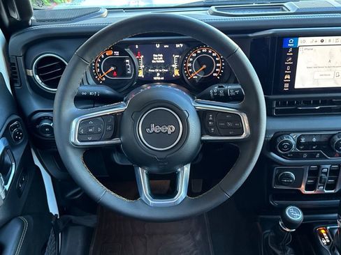 Used 2024 Jeep Wrangler Unlimited Sahara AWD/4WD image 16
