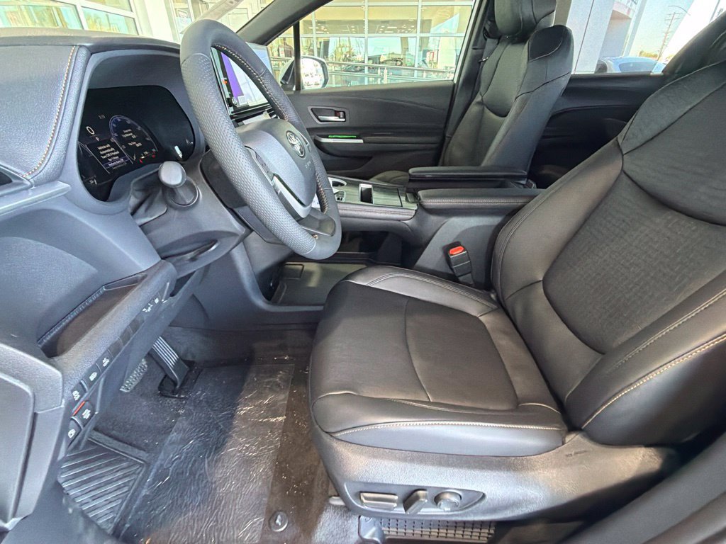 New 2026 Toyota Sienna XLE Woodland Edition AWD/4WD image 16