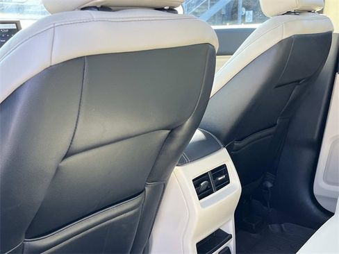 Used 2022 Ford Edge Titanium w/ Class II Trailer Tow Package image 21