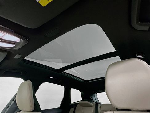 Used 2026 Volvo XC60 B5 Plus w/ Protection Package Premier image 11