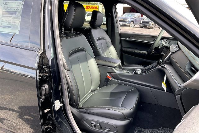 New 2026 Jeep Grand Cherokee Limited AWD/4WD image 32
