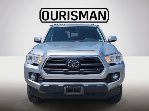 Used 2019 Toyota Tacoma SR5 AWD/4WD image 2