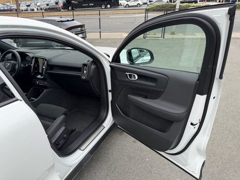 Used 2023 Volvo C40 P8 Recharge Plus w/ Protection Package Premier AWD/4WD image 34