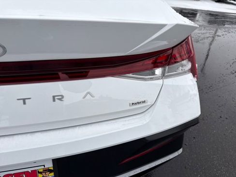 Certified 2025 Hyundai Elantra Limited image 40