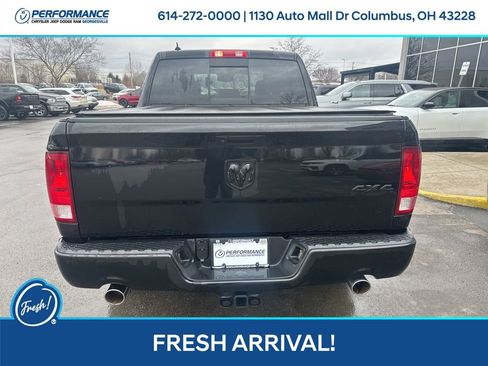 Used 2019 RAM 1500 Classic SLT w/ Black Appearance Group image 5