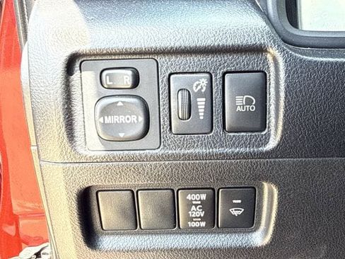 Used 2022 Toyota 4Runner SR5 Premium w/ Moonroof Package AWD/4WD image 25