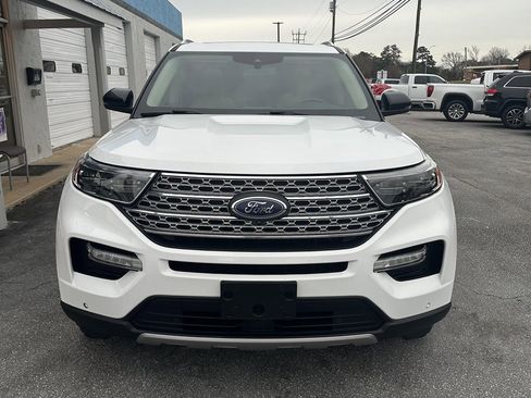 Used 2021 Ford Explorer Limited w/ Equipment Group 301A image 2