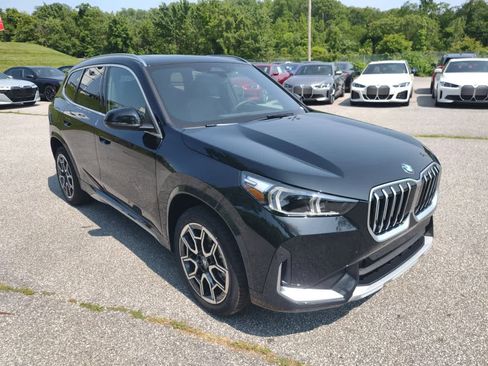 Used 2025 BMW X1 xDrive28i w/ Convenience Package image 3