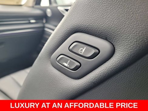 Used 2024 Genesis GV80 3.5T AWD/4WD image 13