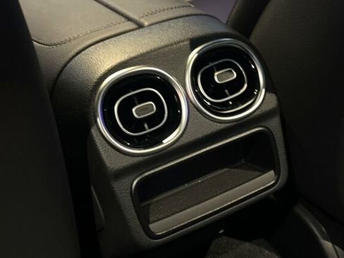 Certified 2025 Mercedes-Benz C 300 4MATIC Sedan image 15