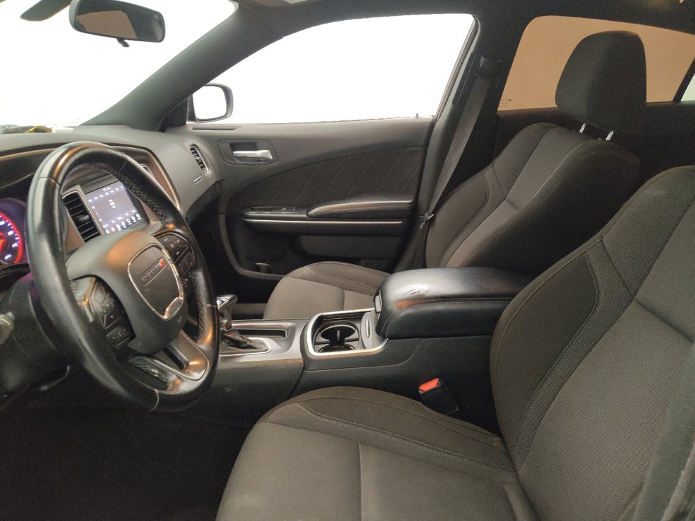 Used 2022 Dodge Charger SXT RWD image 17