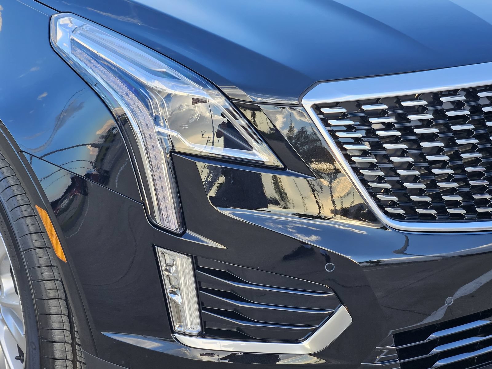 New 2026 Cadillac XT5 Luxury AWD/4WD image 9
