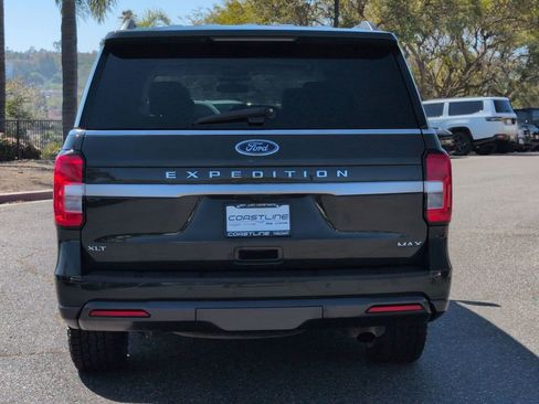 Used 2022 Ford Expedition Max XLT image 6