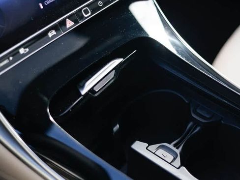 Certified 2025 Mercedes-Benz C 300 4MATIC Sedan image 31