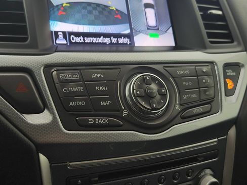 Used 2017 Nissan Pathfinder SL w/ SL Premium Package AWD/4WD image 30