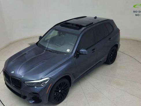 Used 2022 BMW X5 xDrive40i w/ M Sport Package AWD/4WD image 77