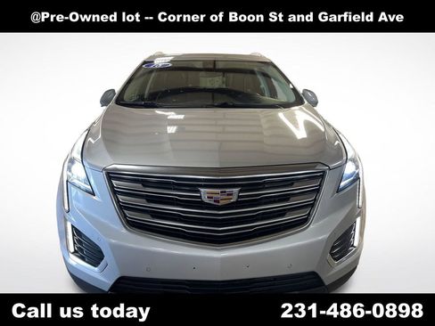Used 2018 Cadillac XT5 Premium Luxury AWD/4WD image 8