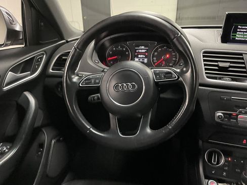Used 2018 Audi Q3 2.0T Premium Plus w/ Premium Plus Package AWD/4WD image 18