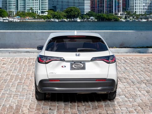 Certified 2024 Honda HR-V LX image 6