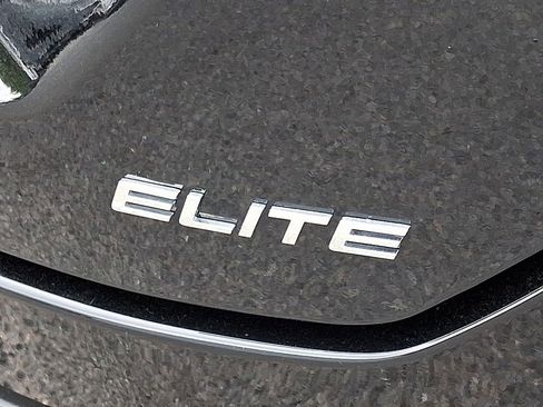 Used 2023 Honda Pilot Elite image 36