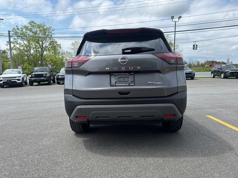 Used 2023 Nissan Rogue SV AWD/4WD image 4