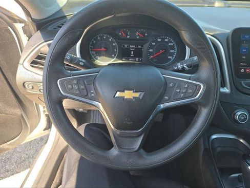 Used 2019 Chevrolet Malibu LS w/ Driver Confidence Package II image 4