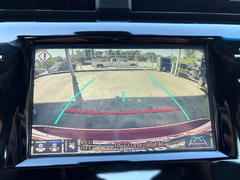 Used 2018 Toyota Camry XSE FWD image 33