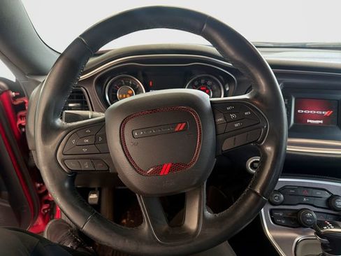 Used 2016 Dodge Challenger SXT RWD image 17