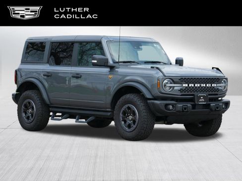 Used 2022 Ford Bronco Badlands image 1