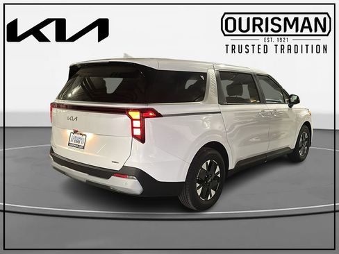 New 2026 Kia Carnival LXS FWD image 4