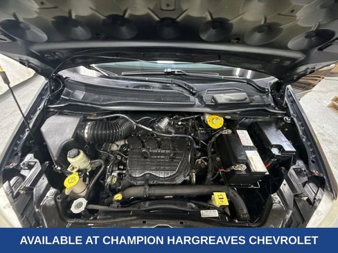 Used 2014 Chrysler Town & Country Touring-L w/ Driver Convenience Group image 39