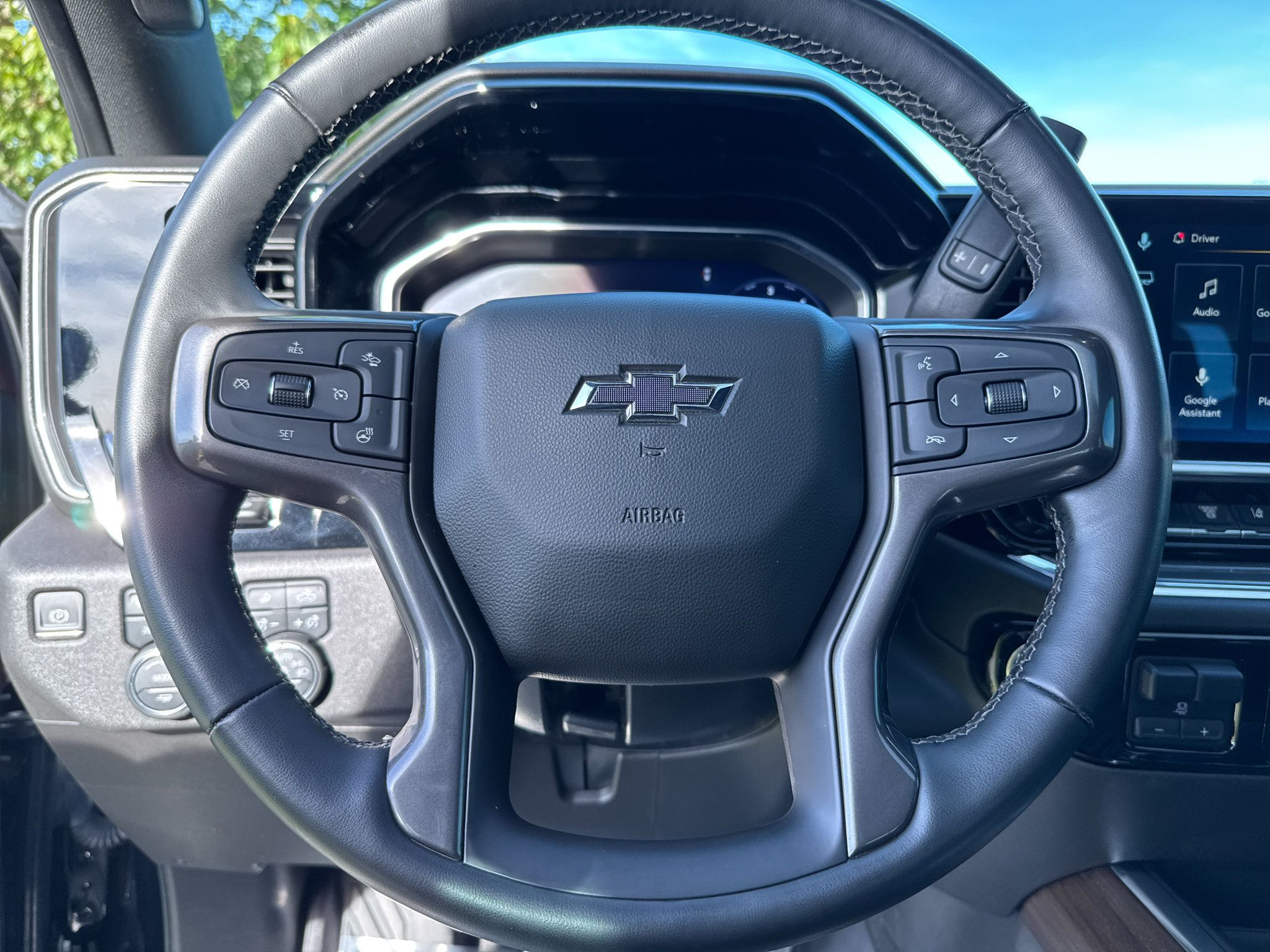 Used 2024 Chevrolet Silverado 2500 High Country w/ High Country Premium Package AWD/4WD image 22