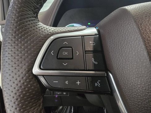 Used 2024 Toyota Sienna Platinum FWD image 31