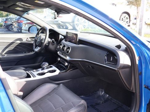 Used 2023 Kia Stinger GT2 image 29