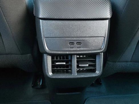 Used 2025 Chevrolet Equinox LT AWD/4WD image 23