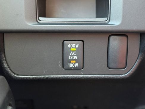 Used 2017 Toyota Tacoma TRD Off-Road w/ Tow Package image 17