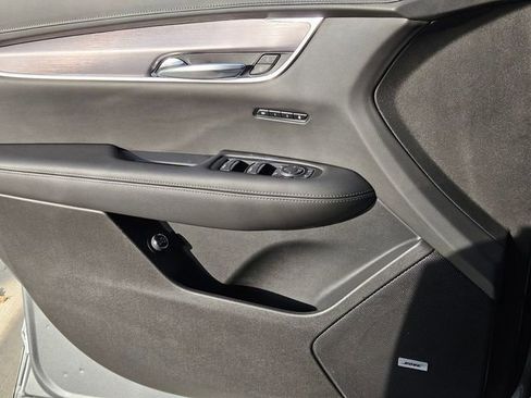 New 2025 Cadillac XT6 Luxury image 22