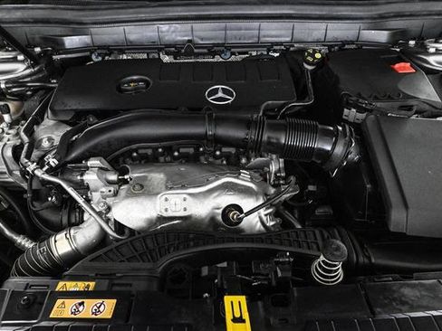 Used 2020 Mercedes-Benz GLB 250 4MATIC image 25