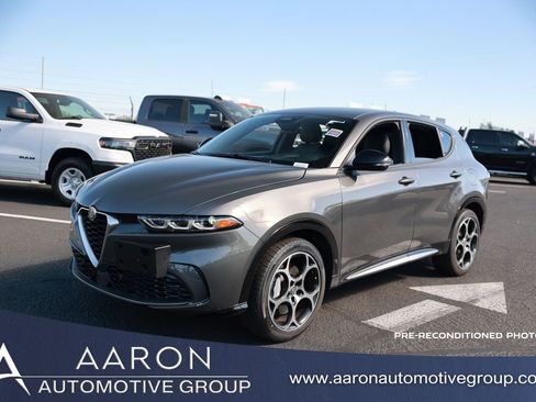 Used 2024 Alfa Romeo Tonale Ti w/ Premium Interior Package AWD/4WD image 1