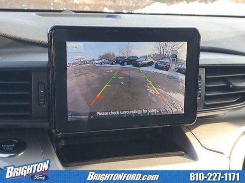 Used 2022 Ford Explorer XLT image 23